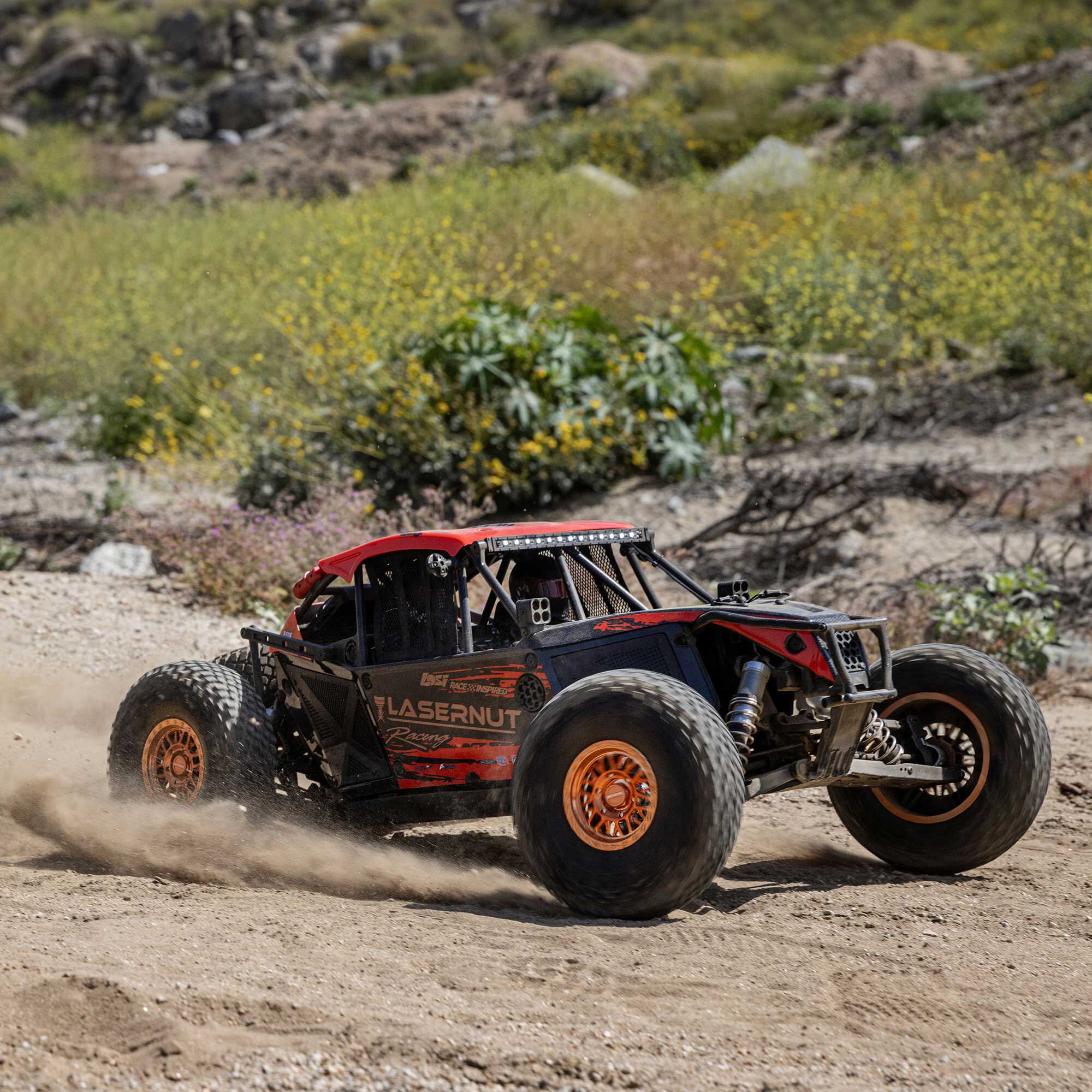 Losi 1/6 8IGHT Super Lasernut 6S 4X4 RTR Brushless Desert Buggy, Red