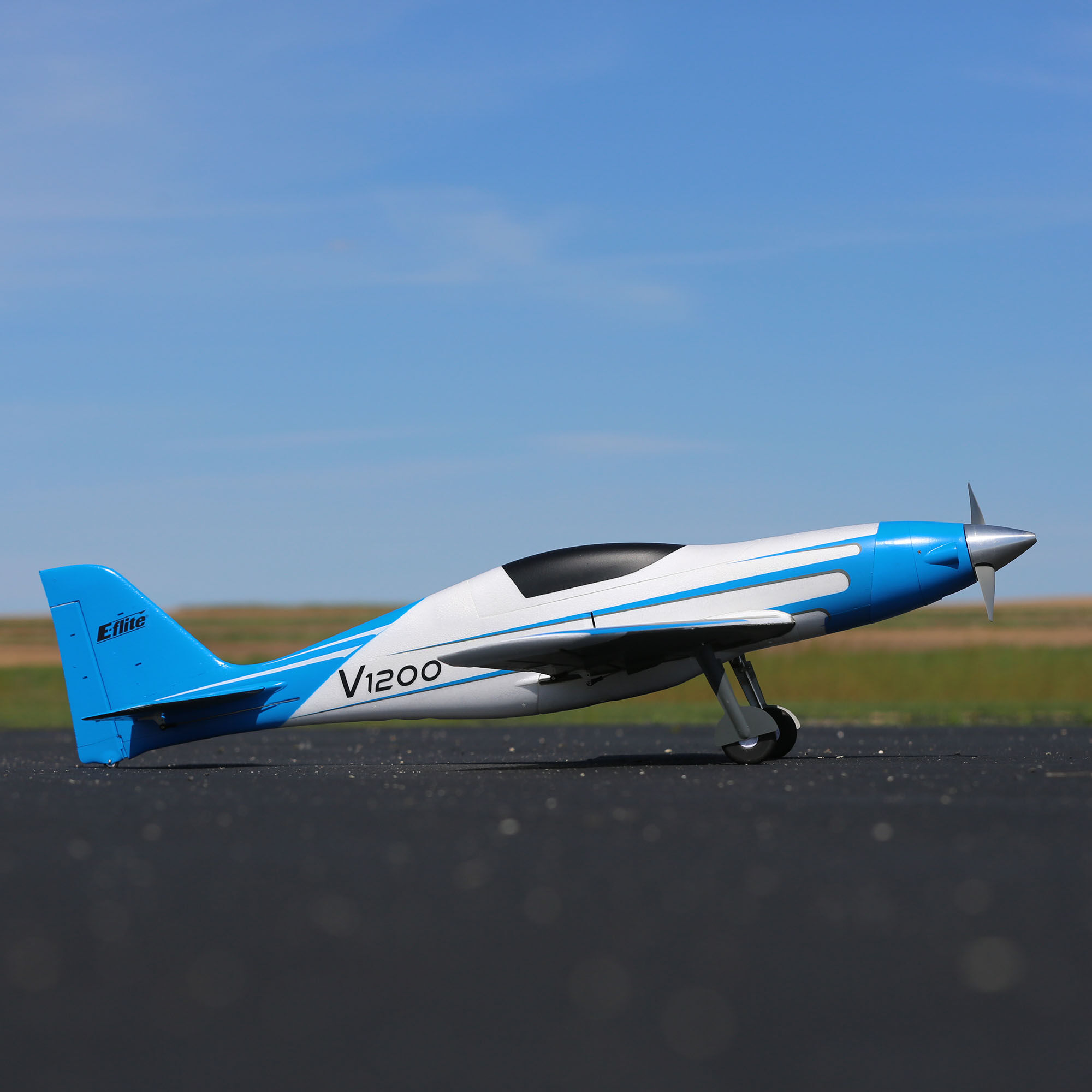 E-flite V1200 1.2m BNF Basic with Smart, AS3X and SAFE Select