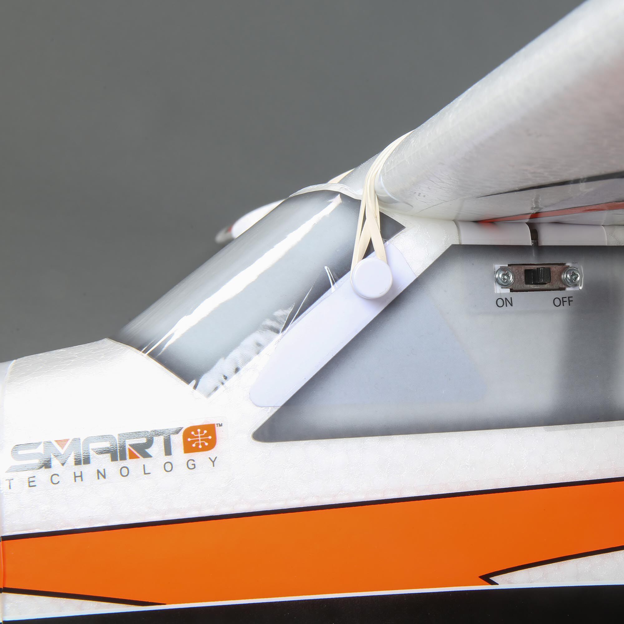 E-flite Apprentice STS 1.5m RTF Basic Smart Trainer with SAFE