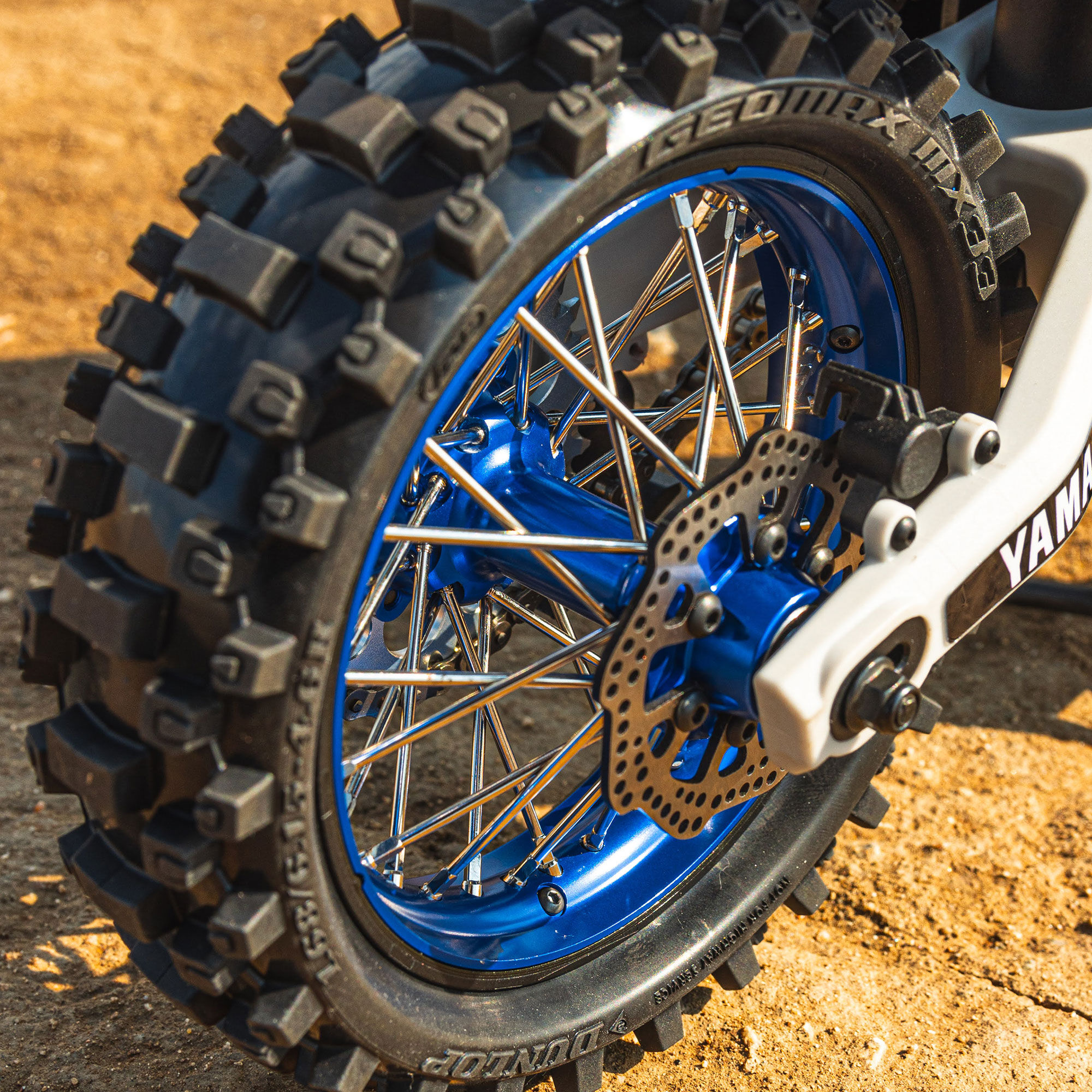 Pro-Line Racing 1/4 Pro-Spec Aluminum V2 Bead Rear Wheel Blue/Blue (1): Promoto-MX