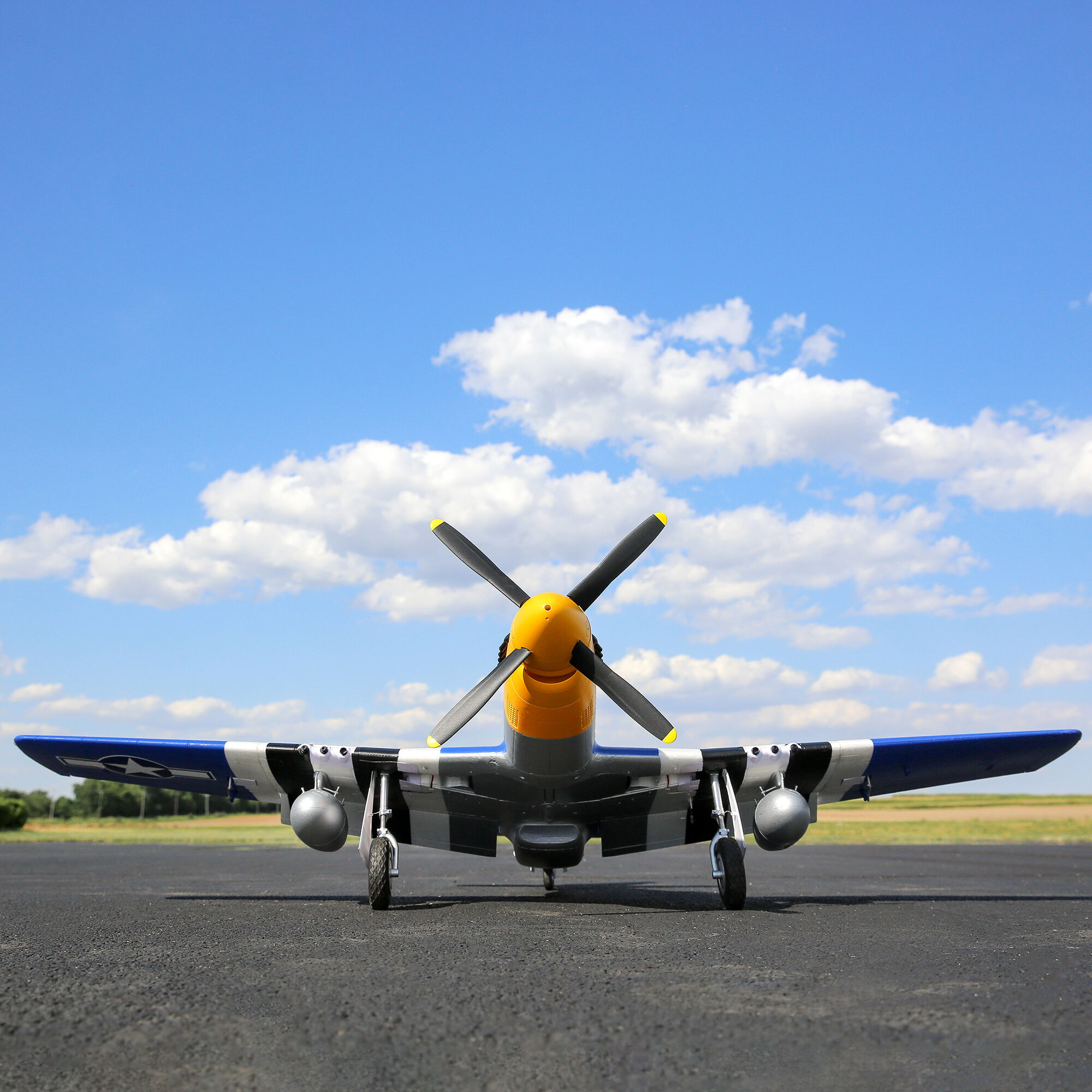 E-flite P-51D Mustang 1.5m BNF Basic Combo
