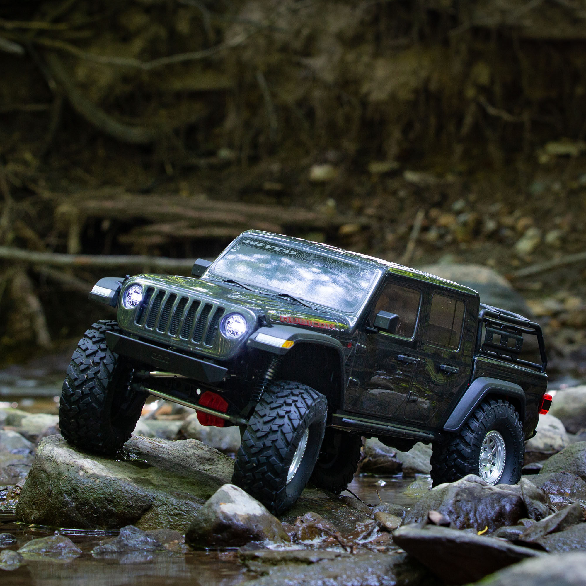 Axial 1/10 SCX10 III Jeep JT Gladiator 4X4 RTR Brushed Rock Crawler, Gray