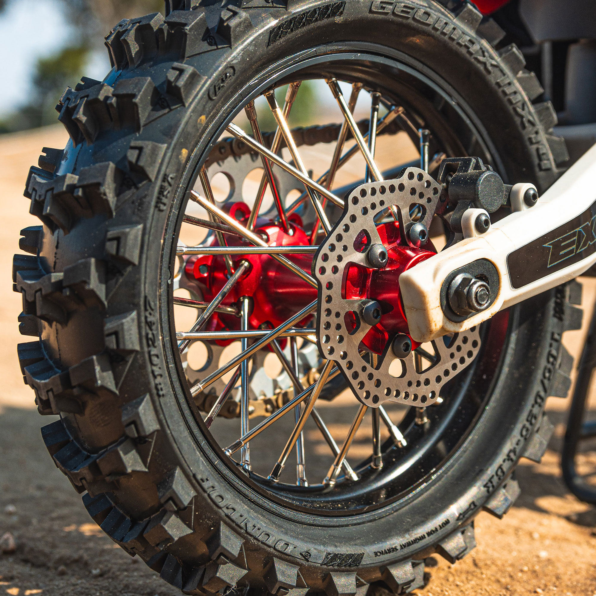 Pro-Line Racing 1/4 Pro-Spec Aluminum V2 Bead Rear Wheel Black/Red (1): Promoto-MX
