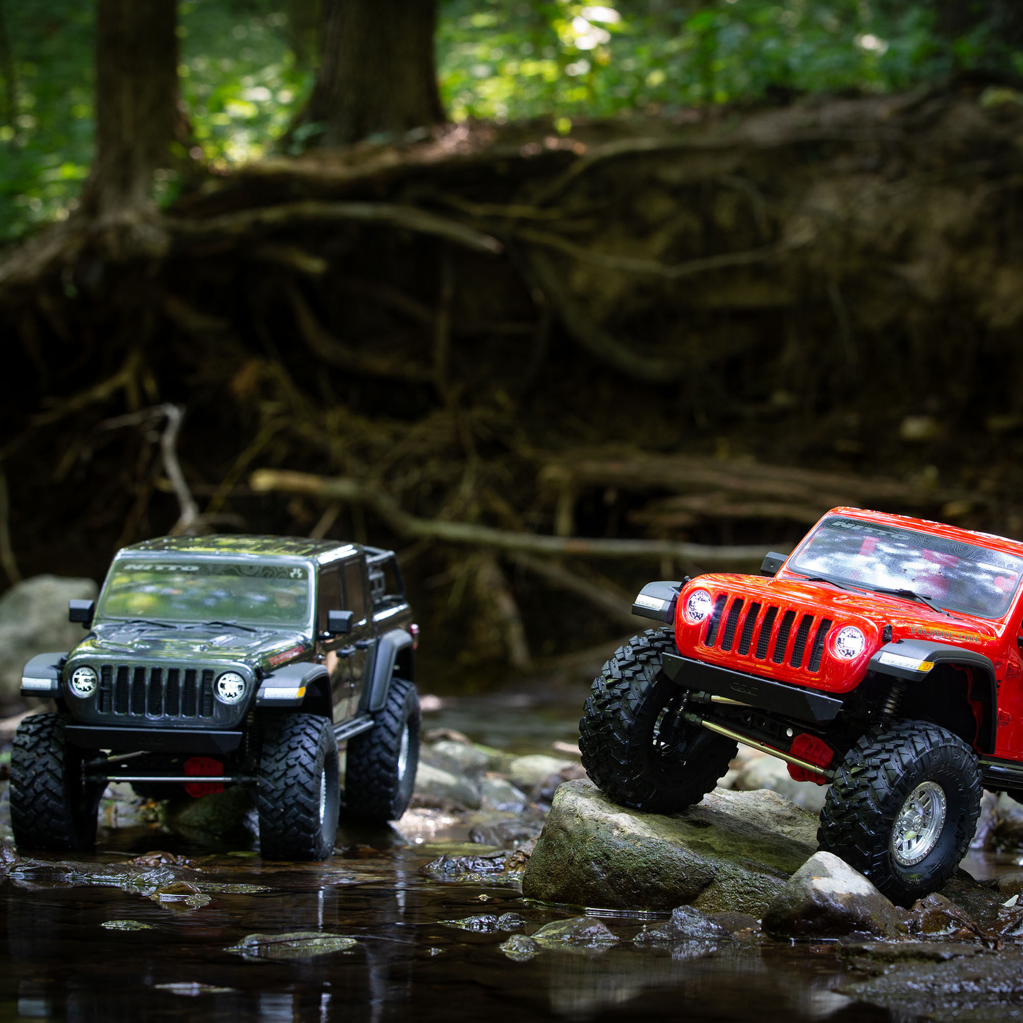 Axial 1/10 SCX10 III Jeep JT Gladiator 4X4 RTR Brushed Rock Crawler, Gray