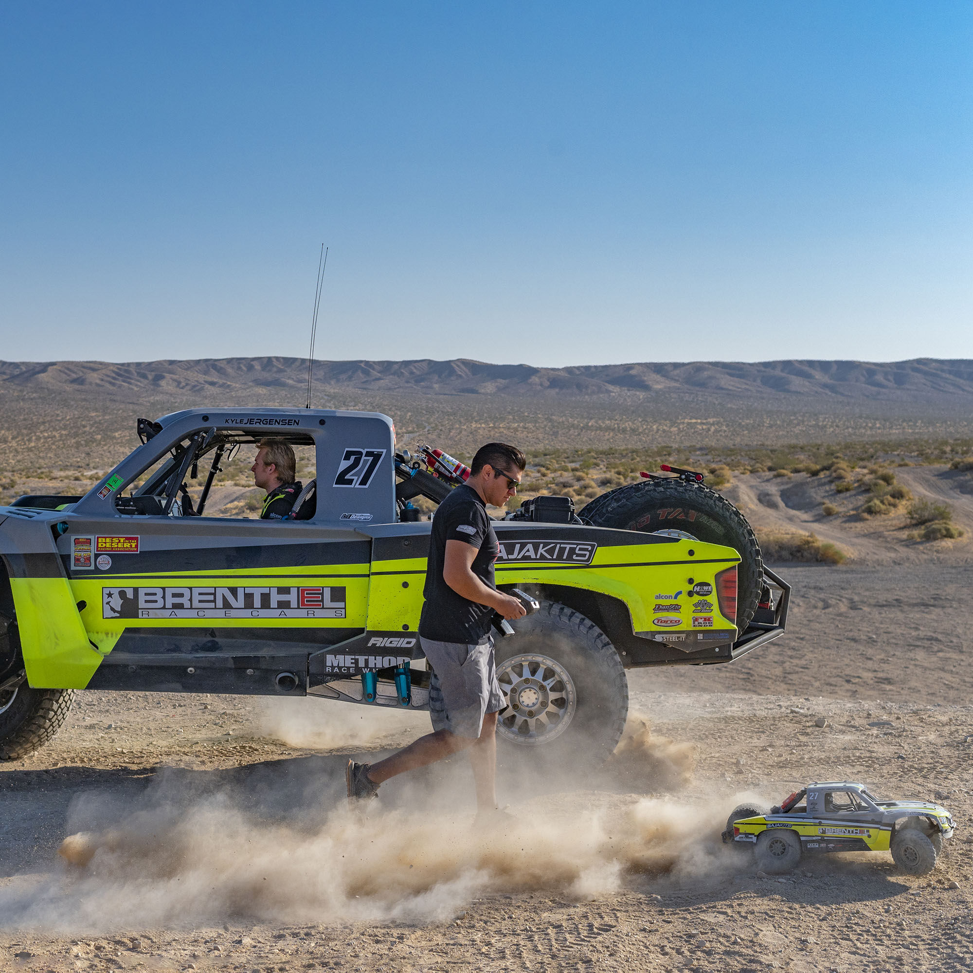 Losi 1/6 Super Baja Rey King Shocks 8S 4X4 RTR Brushless Desert Truck, Blue