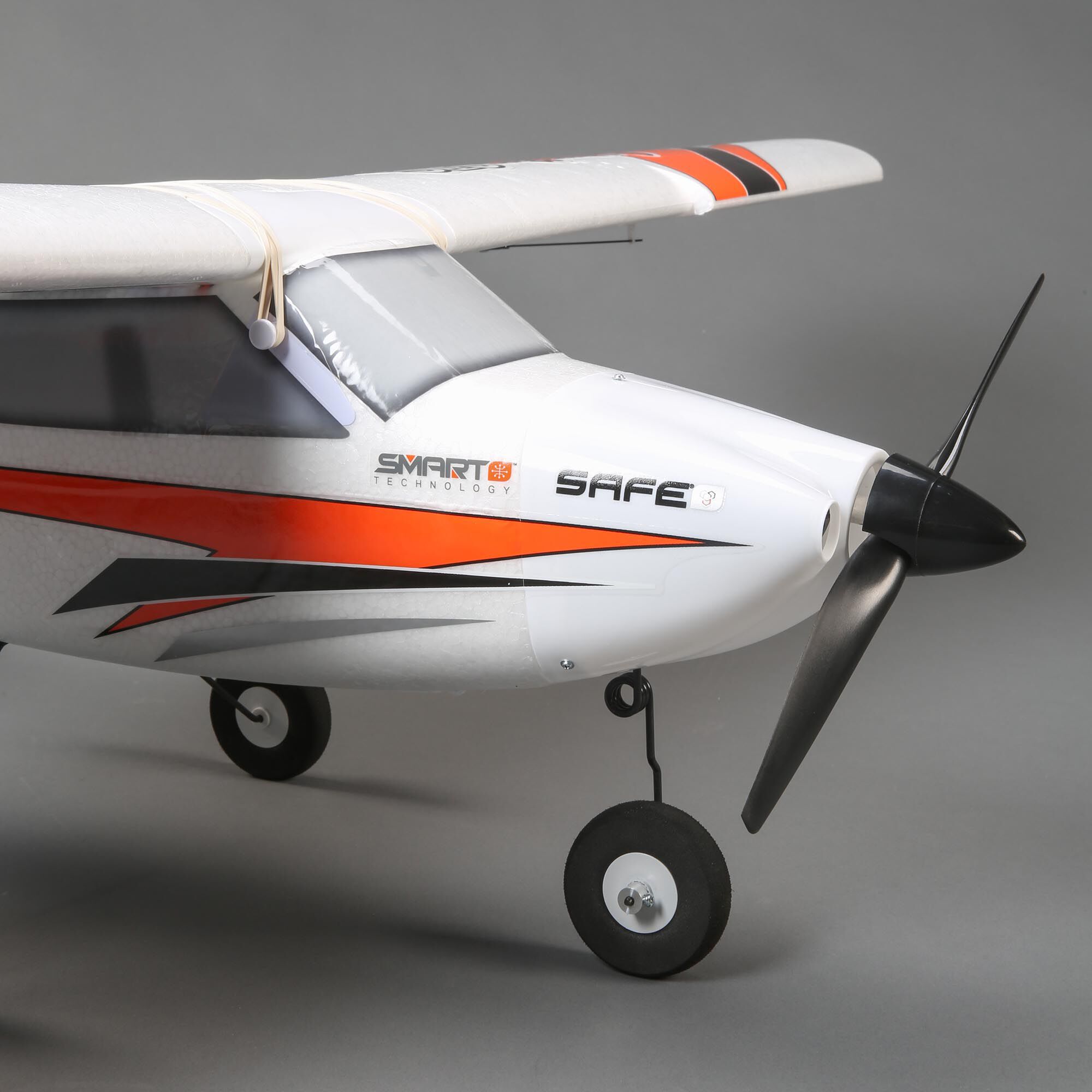 E-flite Apprentice STS 1.5m BNF Basic Smart Trainer with SAFE
