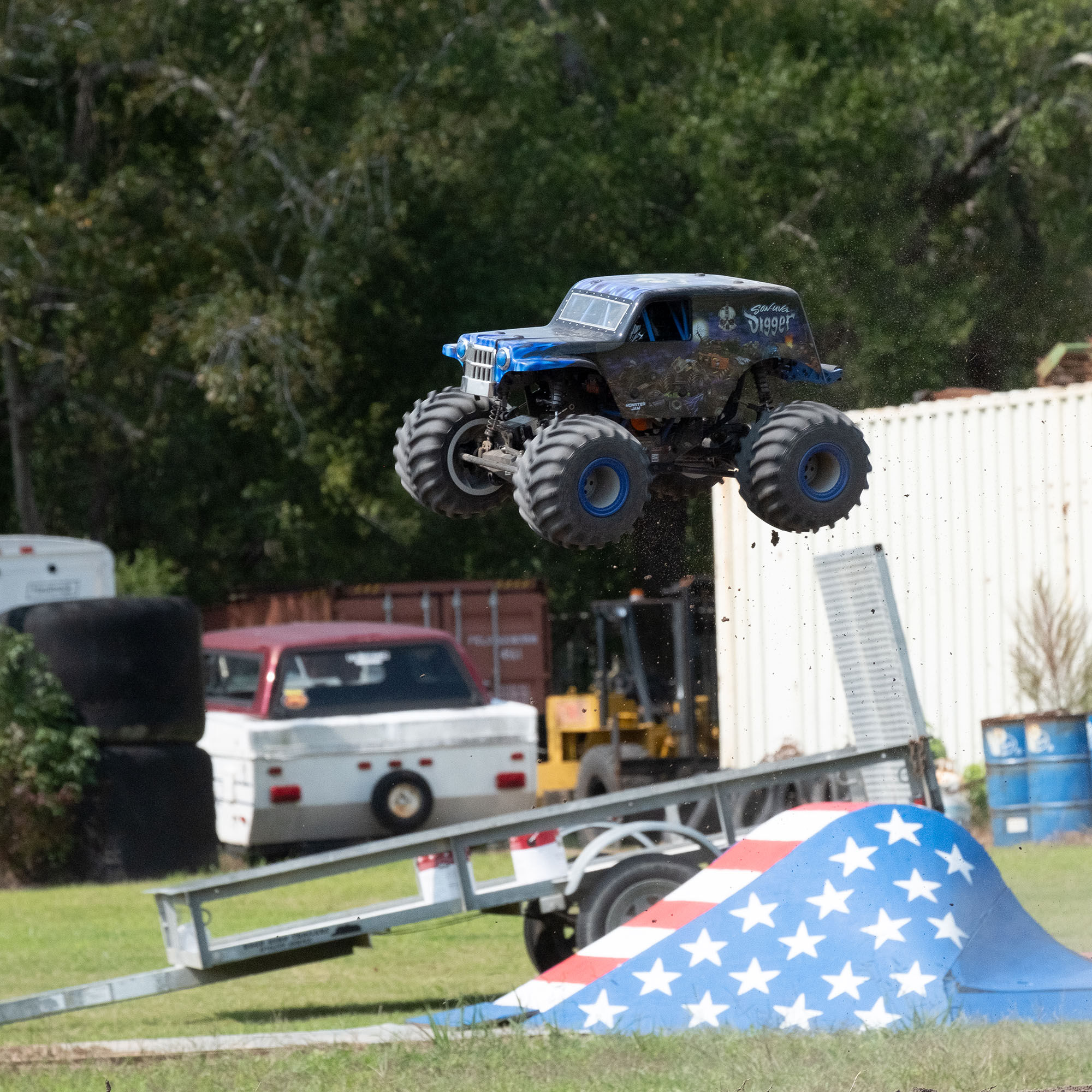 Losi 1/8 LMT 3S 4X4 RTR Brushless Monster Truck