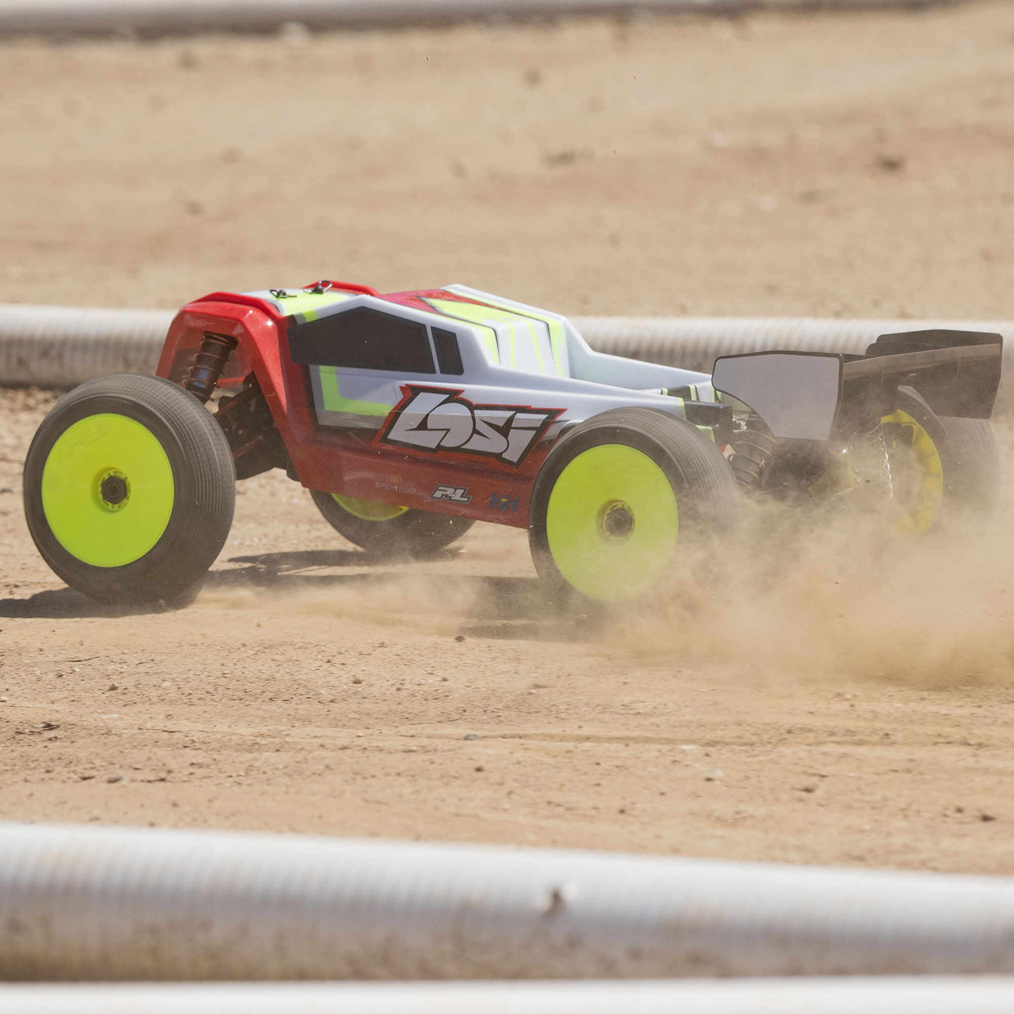 Losi 1/8 8IGHT-XTE 4S 4X4 RTR Brushless Race Truggy, Clear