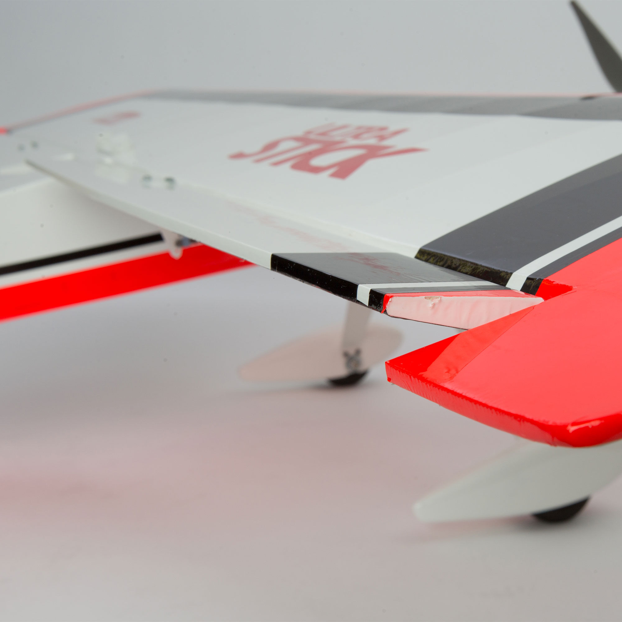 Hangar 9 Ultra Stick 10cc ARF, 60"