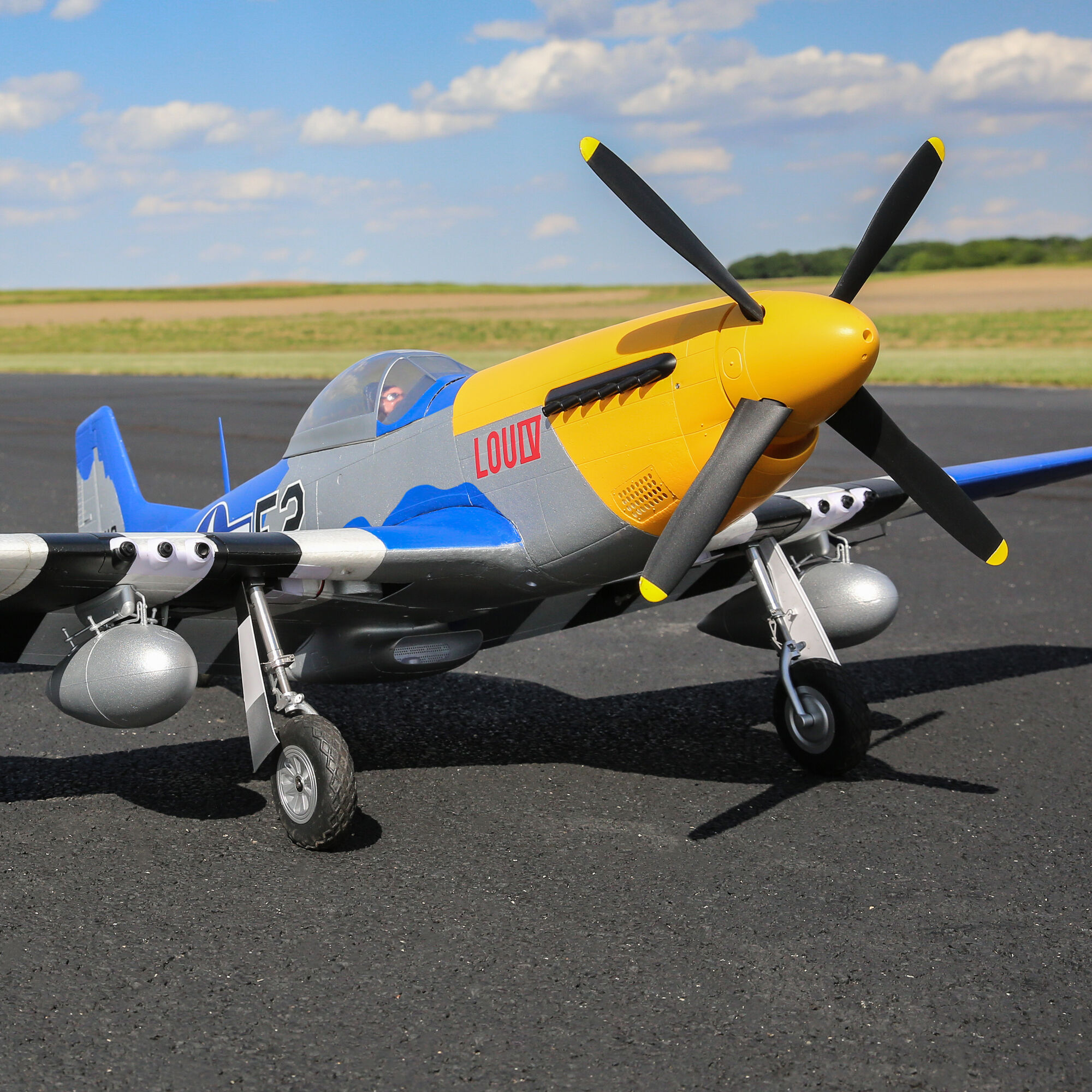 E-flite P-51D Mustang 1.5m BNF Basic Combo