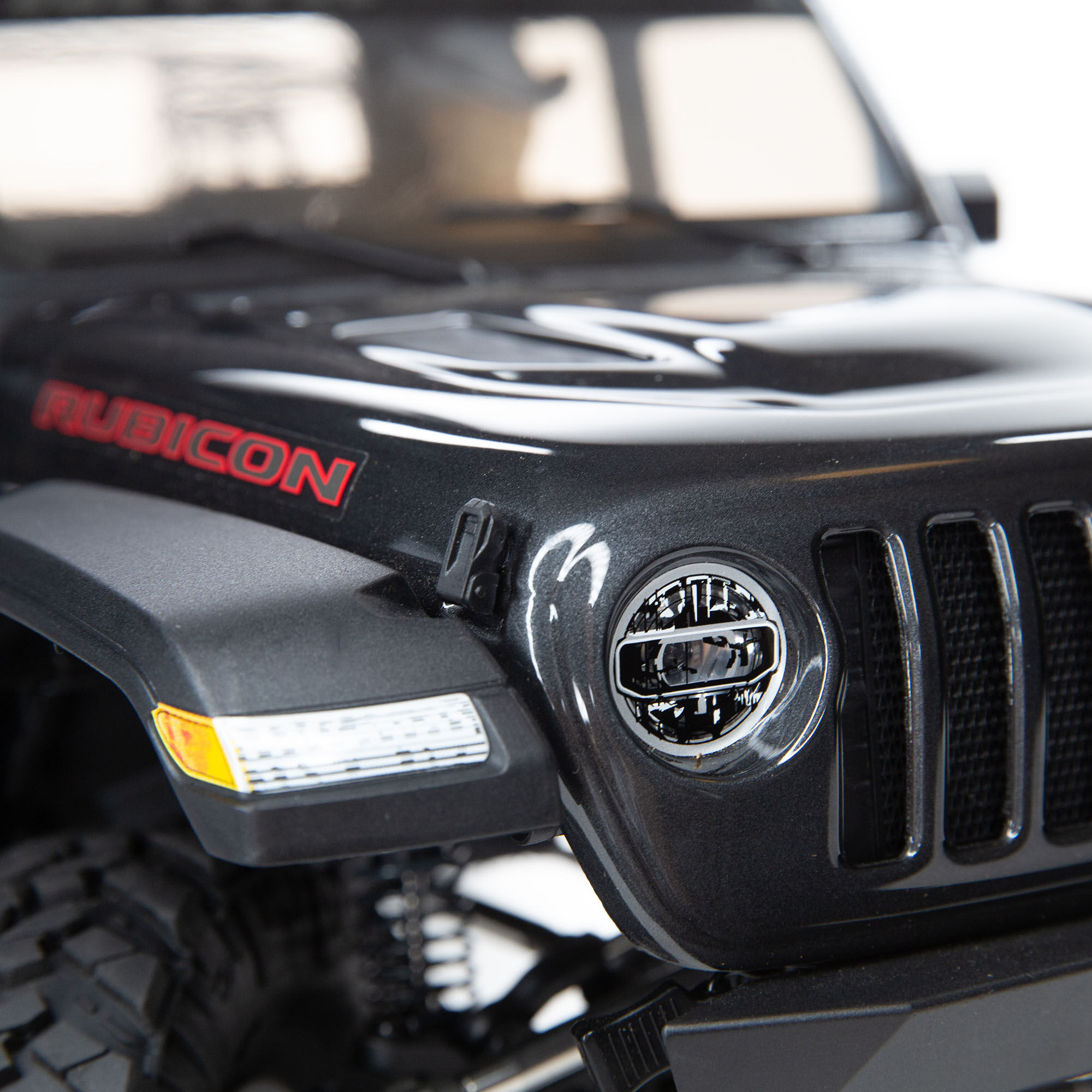 Axial 1/10 SCX10 III Jeep JT Gladiator 4X4 RTR Brushed Rock Crawler, Gray