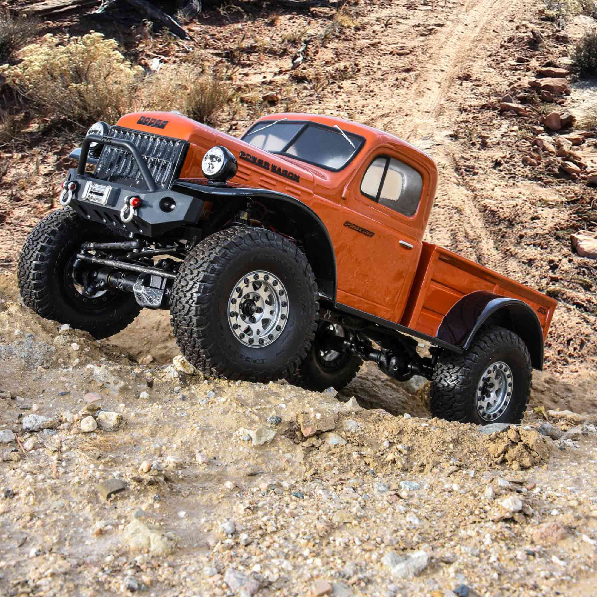 Pro-Line Racing 1/10 1946 Dodge Power Wagon Clear Body 12.3" (313mm) WB Crawlers
