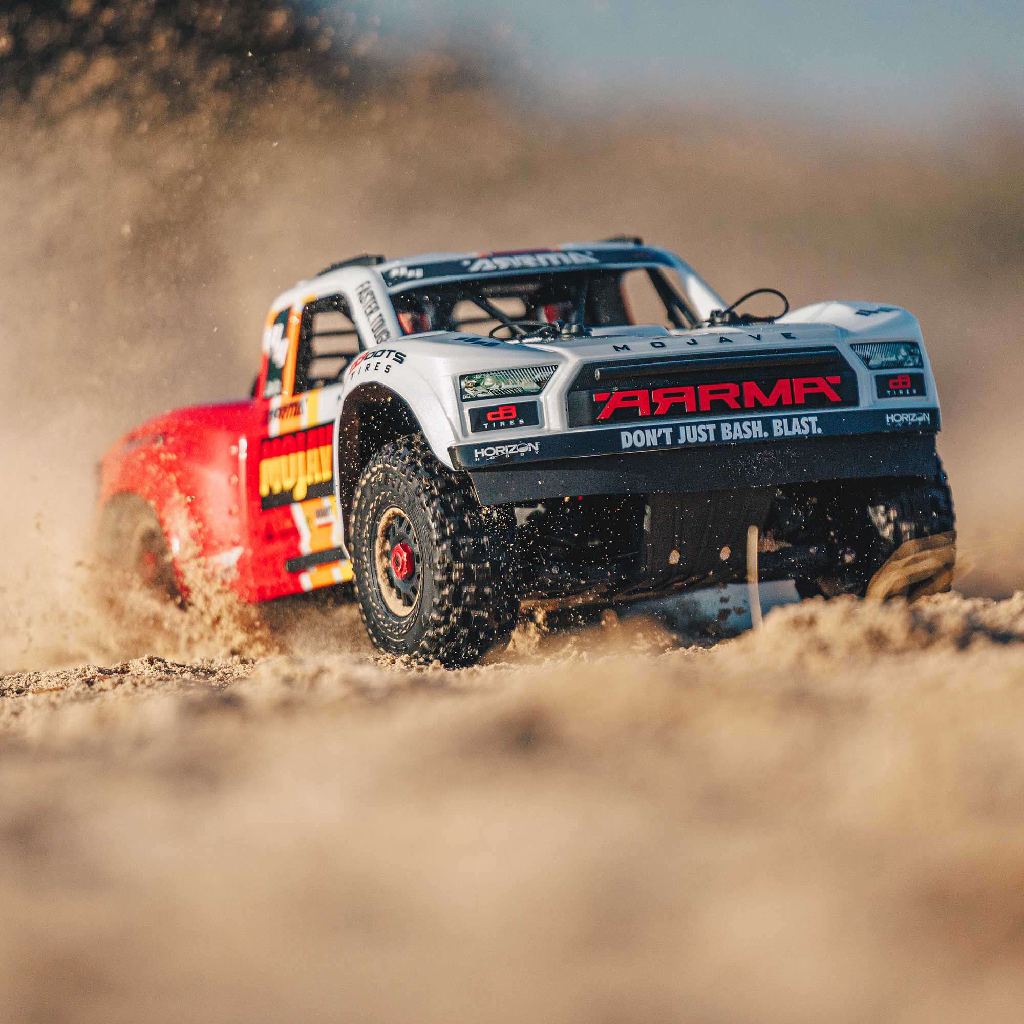 ARRMA 1/8 MOJAVE 4S 4X4 RTR Brushless Desert Truck, White/Red