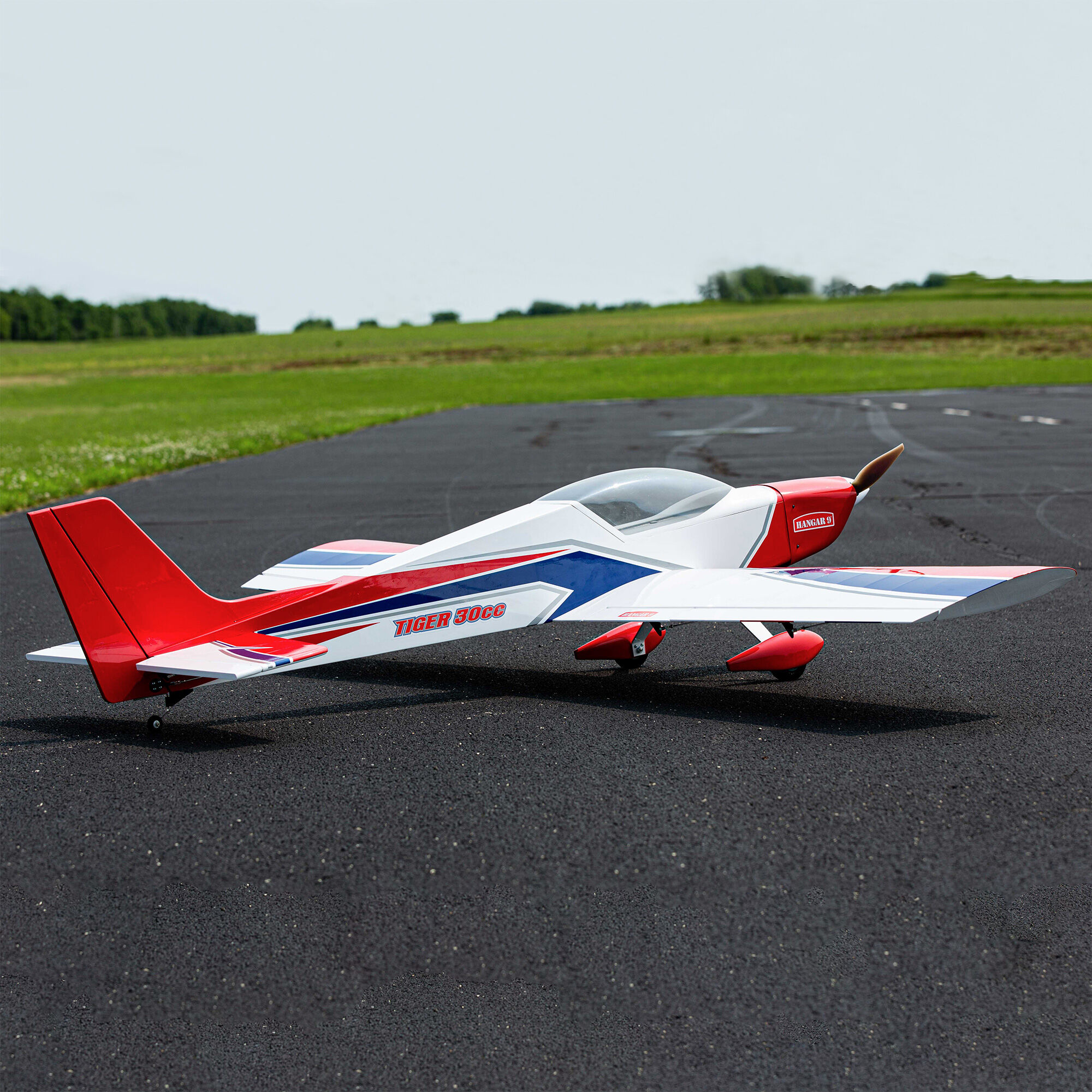 Hangar 9 Tiger 30cc ARF, 90"