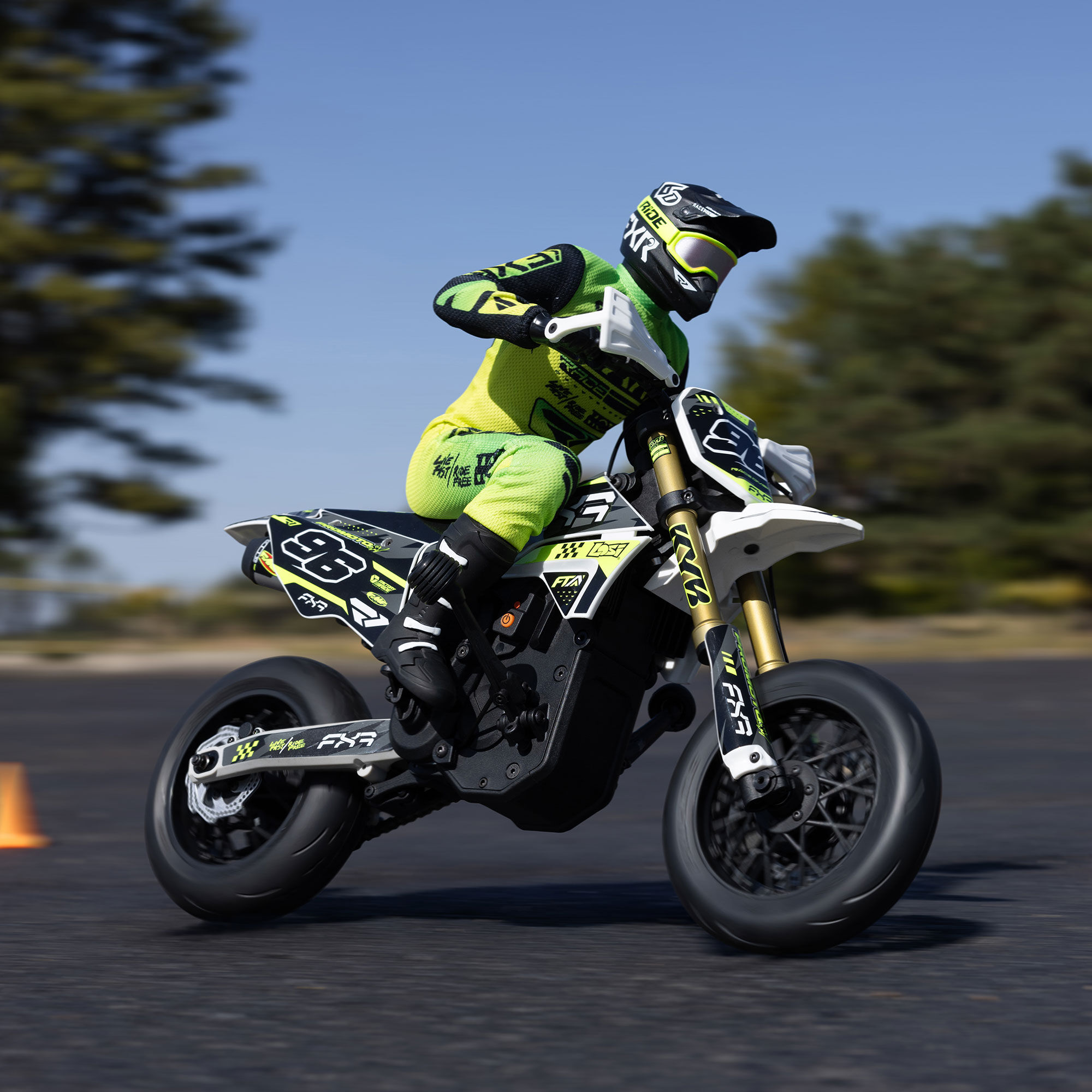 Losi 1/4 Promoto-SM FXR Supermoto Motorcycle RTR (Battery and Charger Included), White