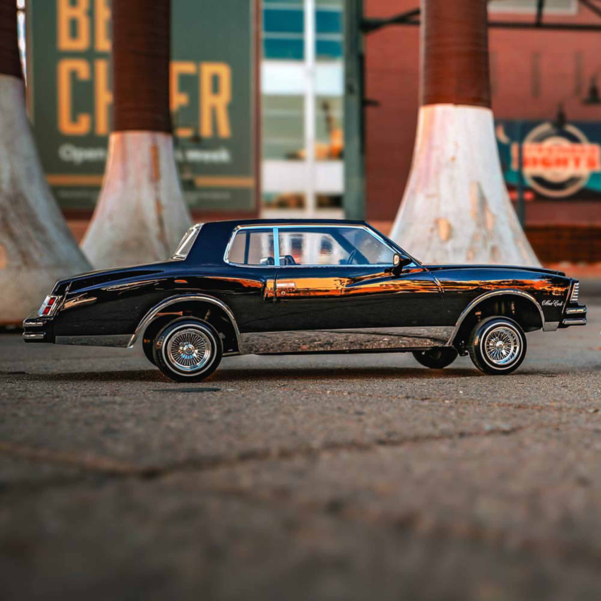 Redcat Racing 1/10 1979 Chevrolet Monte Carlo Lowrider RTR, Black