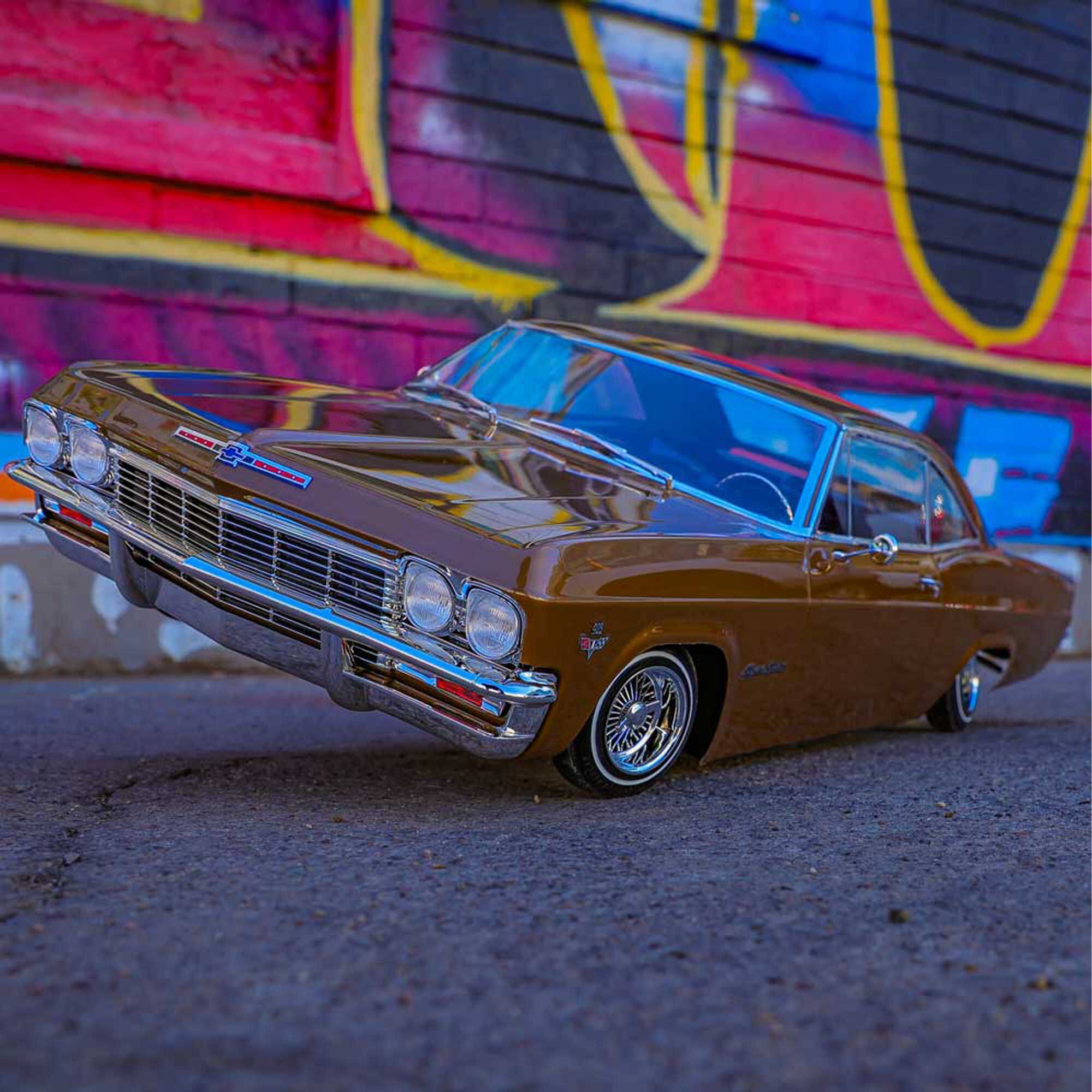 Redcat Racing 1/10 SixtyFive Chevy Impala SS 2WD Hopping Lowrider RTR, Rootbeer