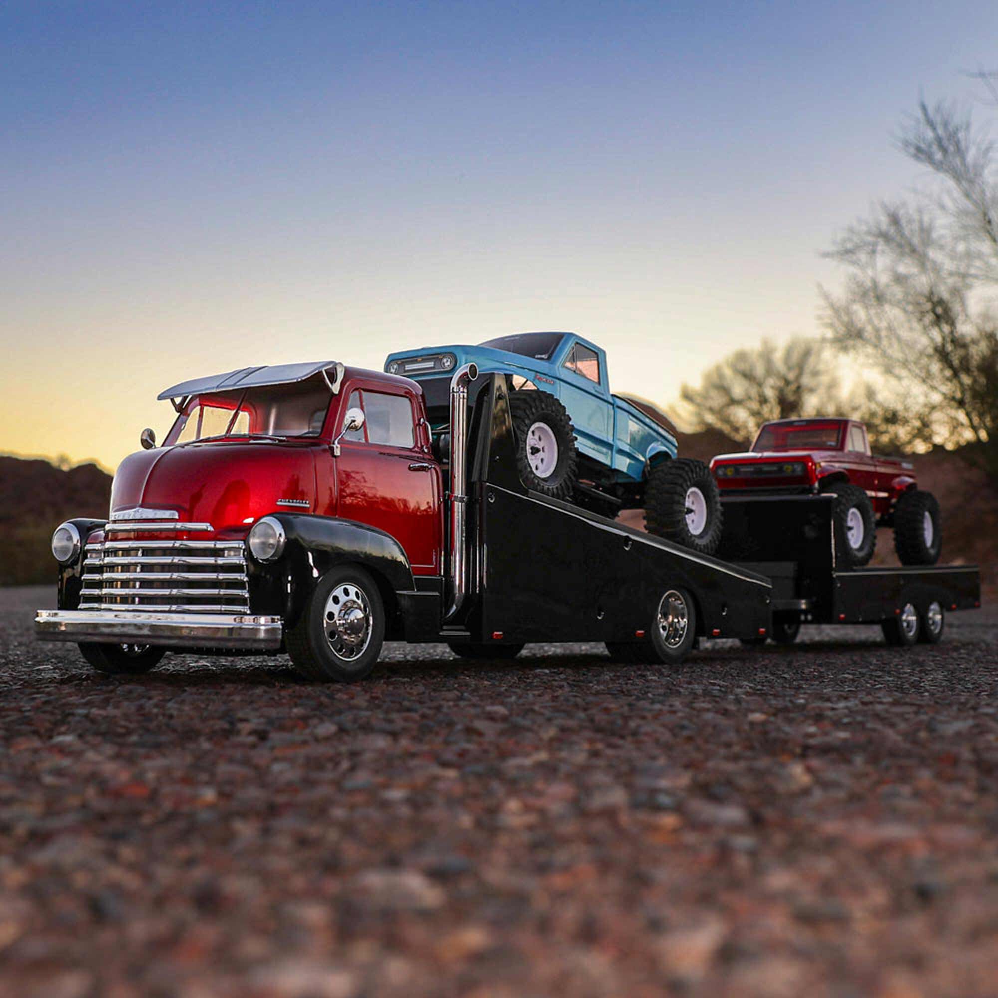 Redcat Racing 1/10 Custom 1953 Chevrolet Cab Over Engine Hauler RTR, Candy Red