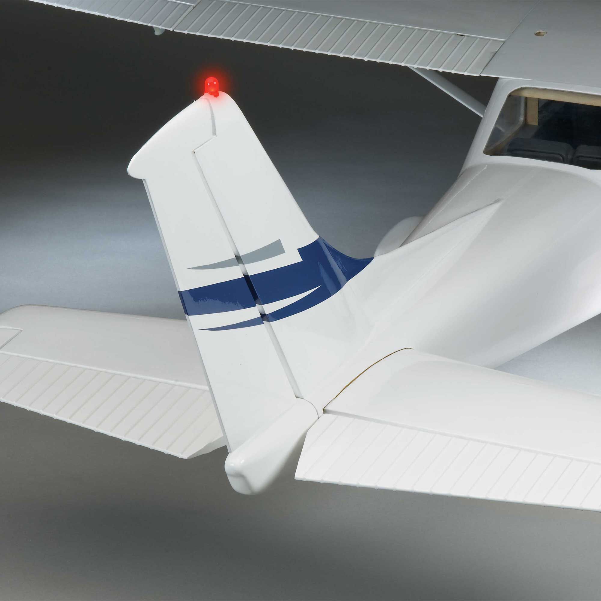Top Flite Cessna 182 Skylane .60-.91 GP/EP ARF, 81"