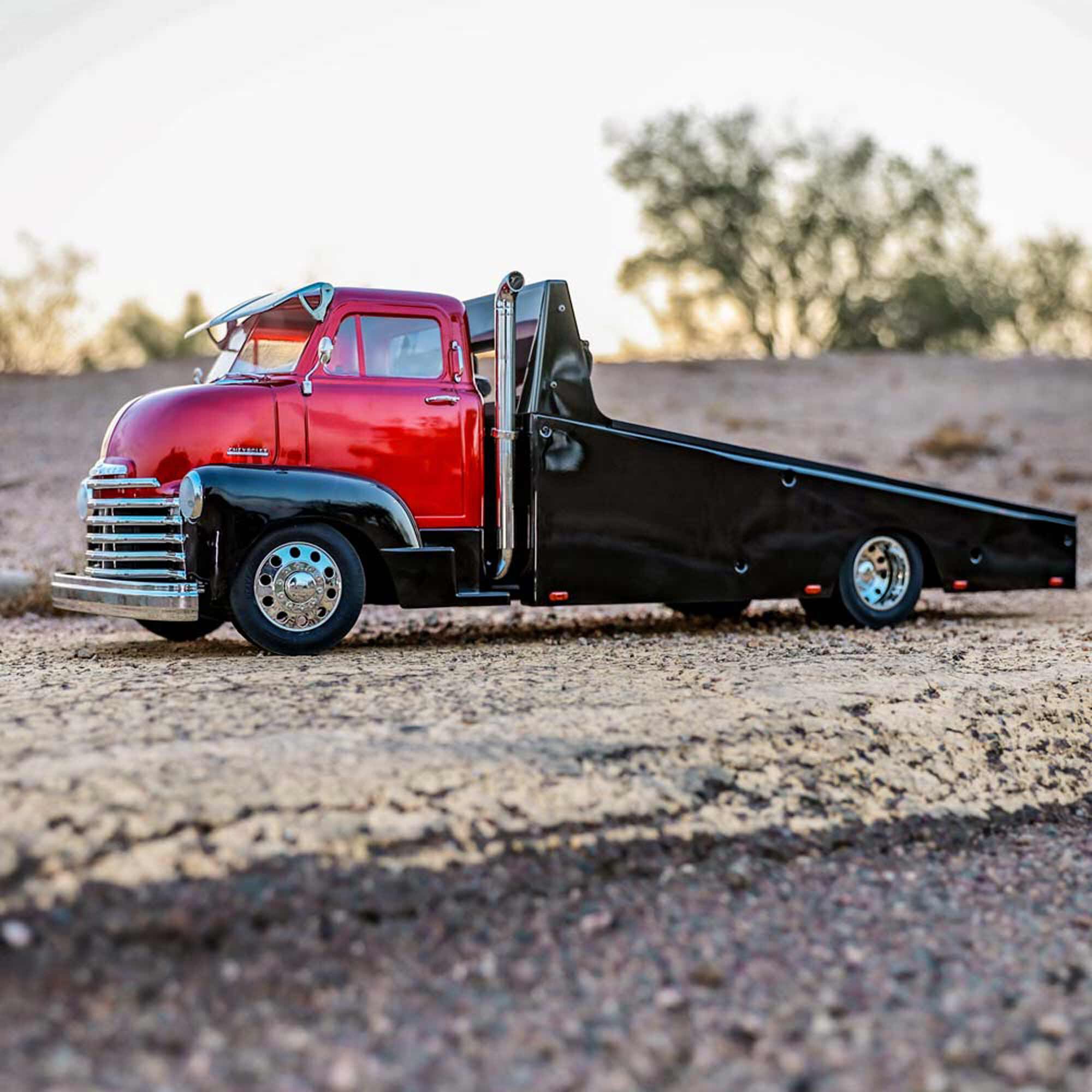 Redcat Racing 1/10 Custom 1953 Chevrolet Cab Over Engine Hauler RTR, Candy Red