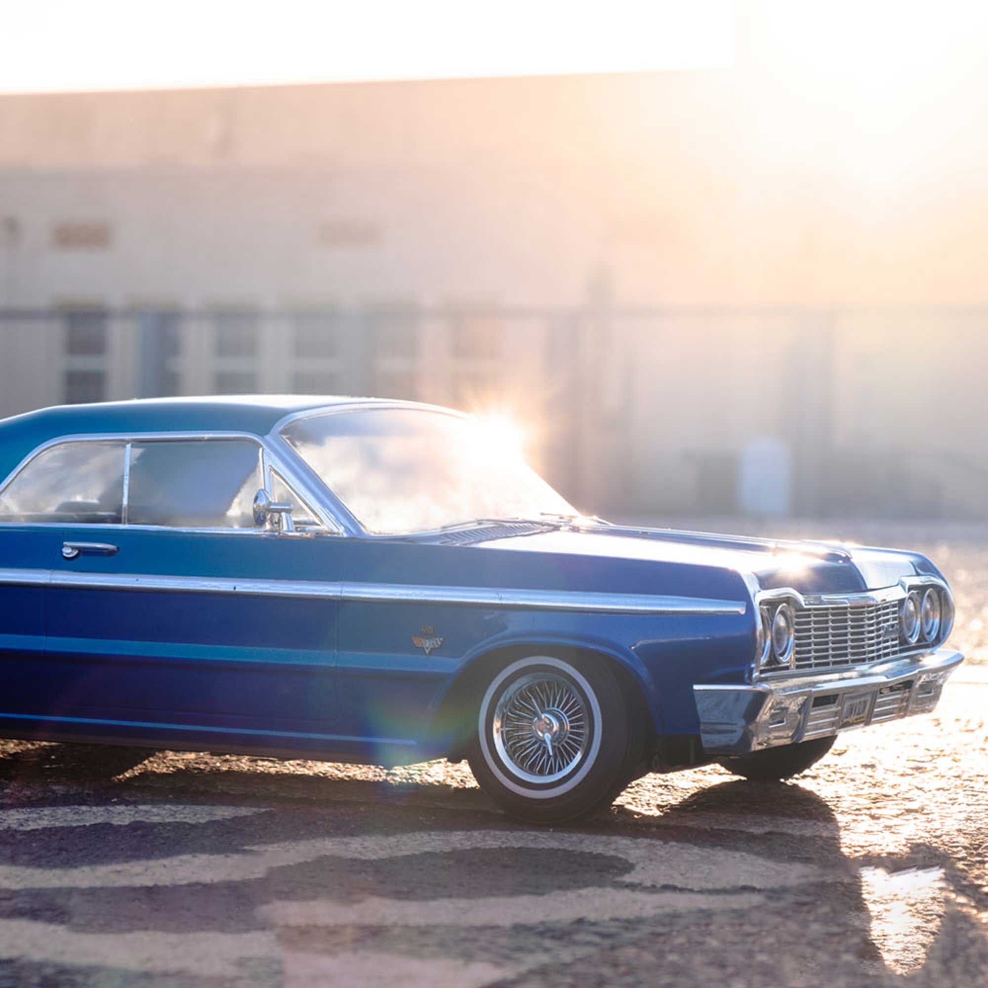 Redcat Racing 1/10 SixtyFour Chevrolet Impala Hopping Lowrider, Blue/White