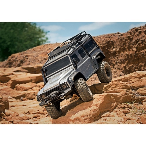 Traxxas TRX-4 Trail RC 4x4 Crawler RTR w/Land Rover Defender Body