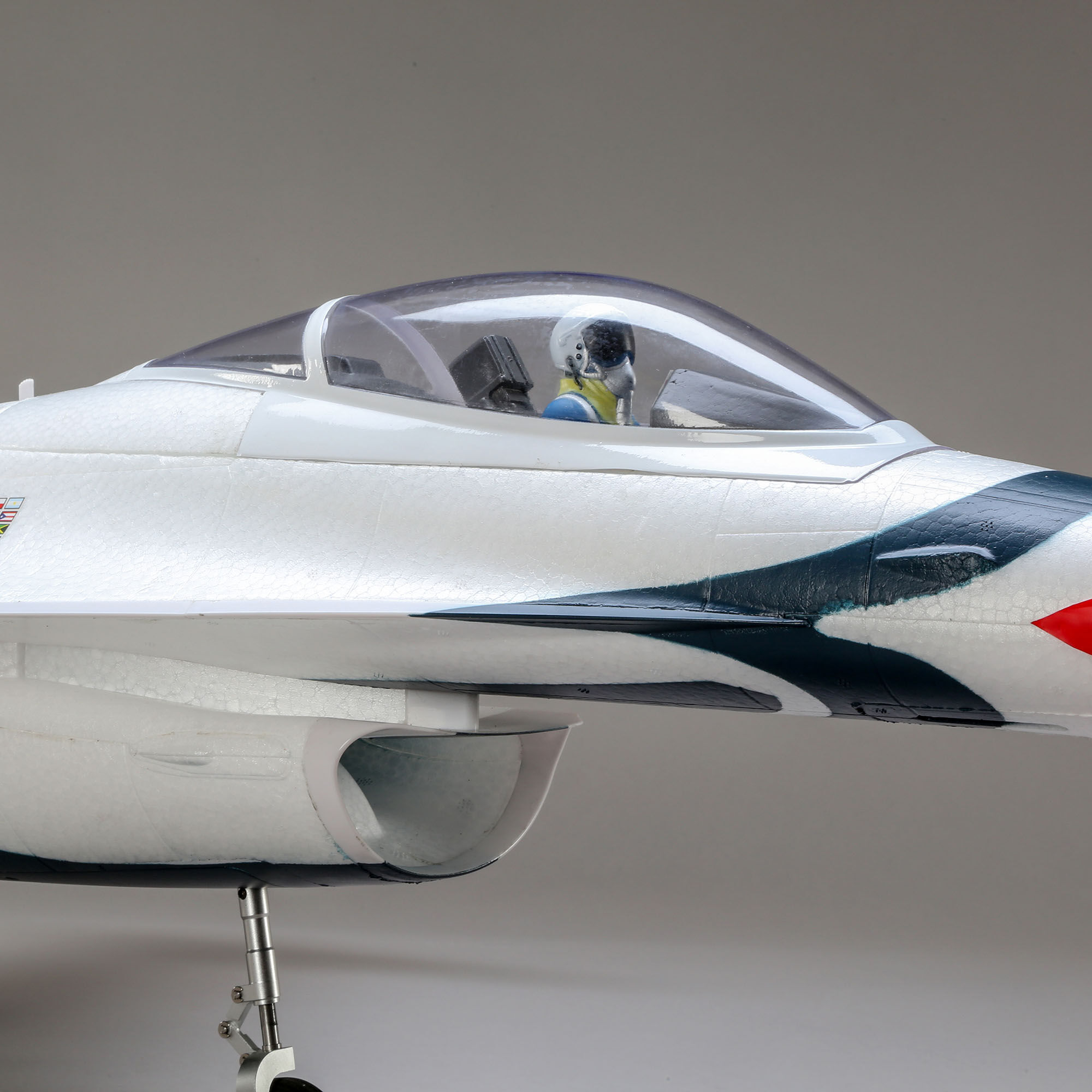F-16 Thunderbirds 70mm EDF Jet BNF Basic with AS3X and SAFE Select, 815mm