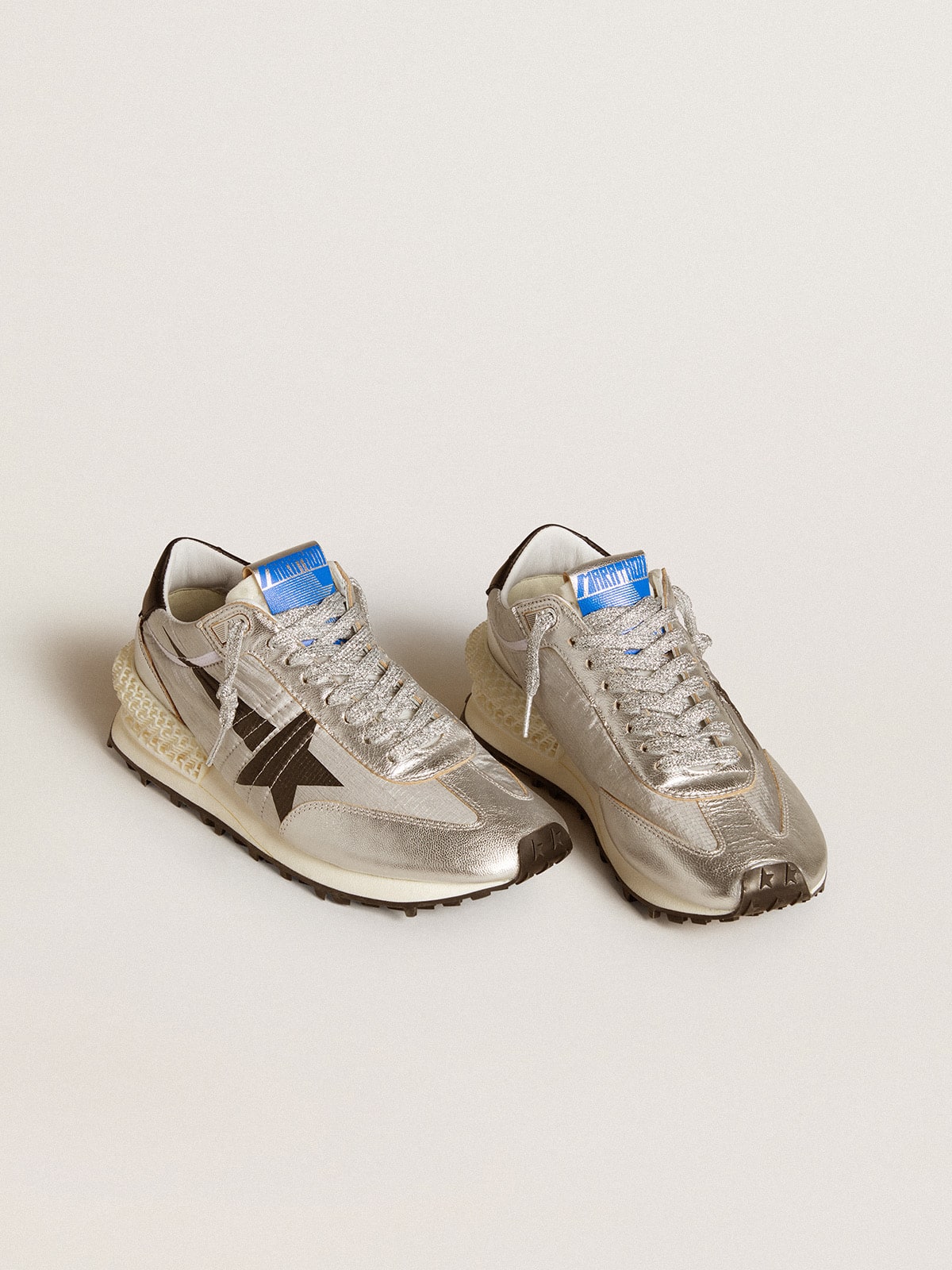 Men's Marathon with silver ripstop nylon upper and black star