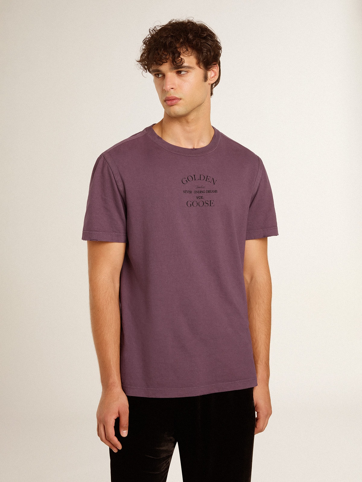 Men's cotton T-shirt in worn purple with logo print