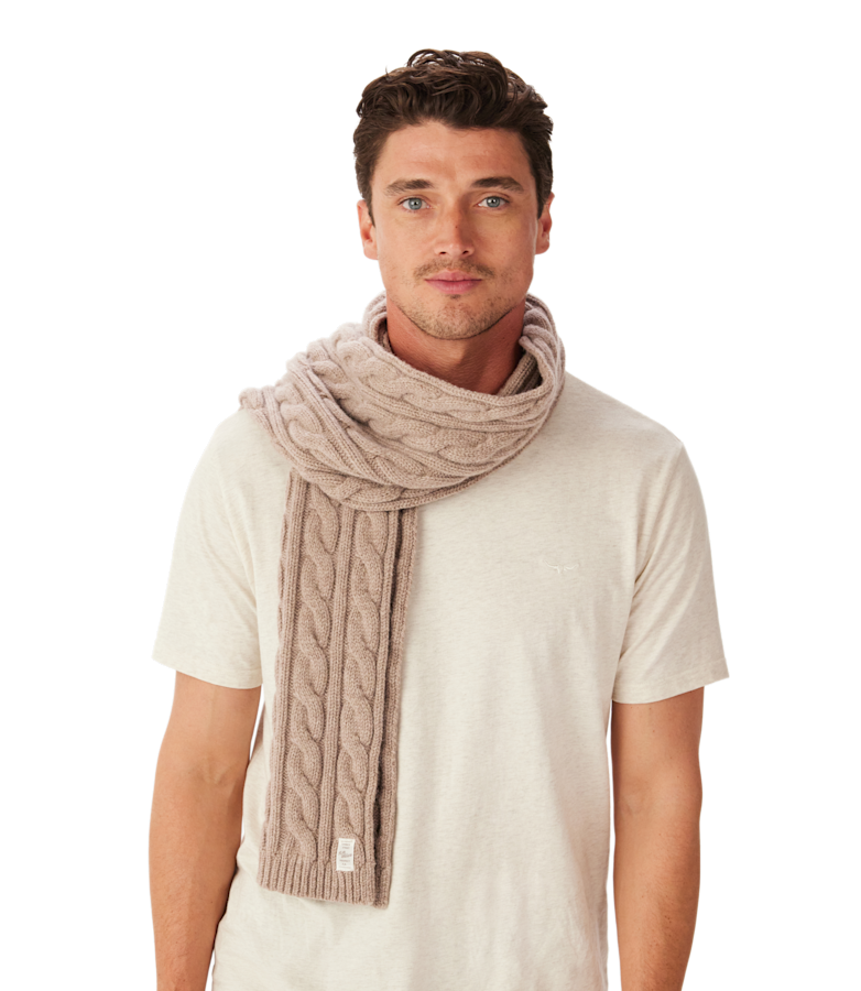Highland cable wool scarf