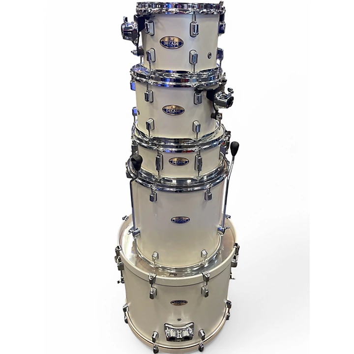 Pearl Used Pearl 5 Piece Decade Maple White Satin Pearl Drum Kit.gc