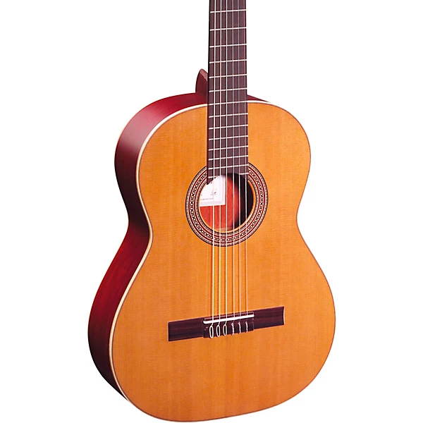 Traditional Series R200 Classical Guitar Satin Natural 4 4