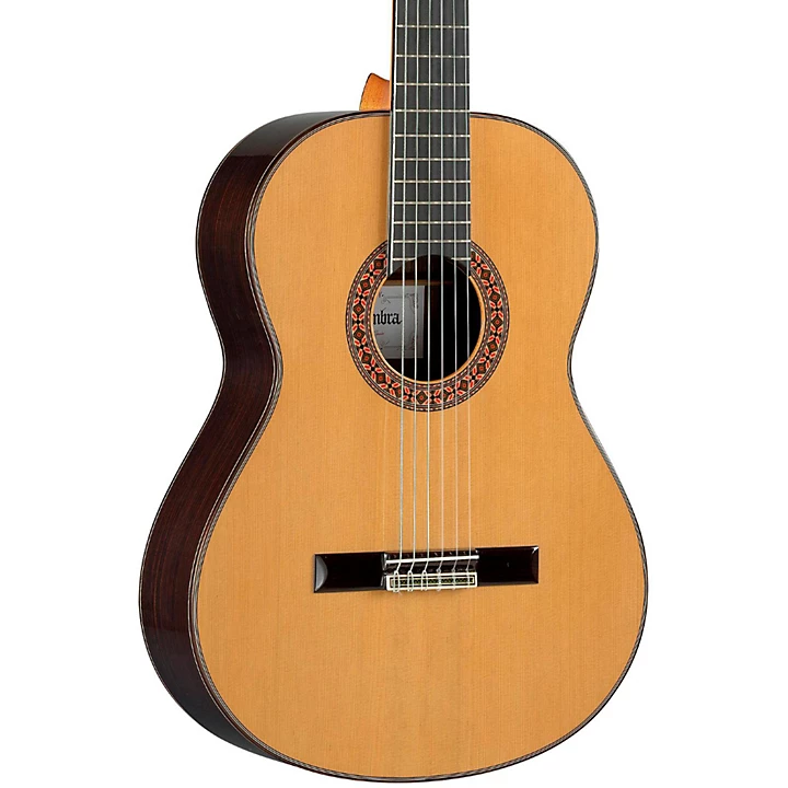 8 P Classical Acoustic Guitar Gloss Natural