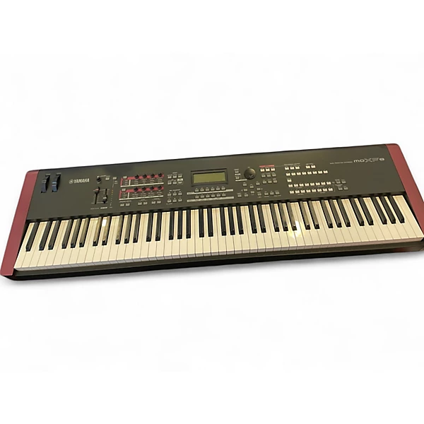 Yamaha Used Yamaha MOFX8 88 Key Keyboard Workstation