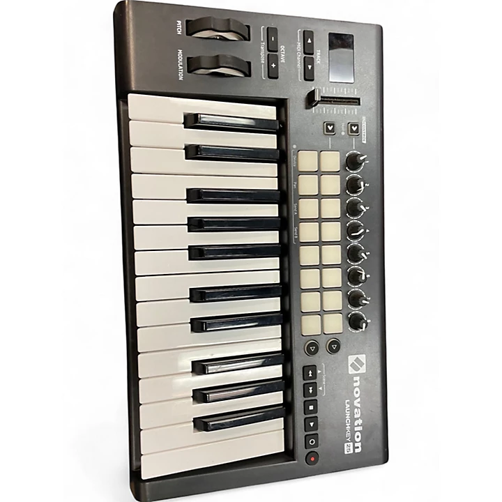 Novation Used Novation Launchkey 25 Key MIDI Controller