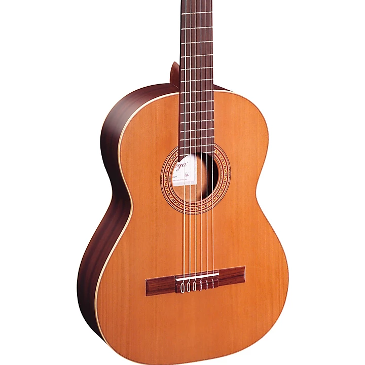 Traditional Series R190 Classical Guitar Satin Natural 4 4