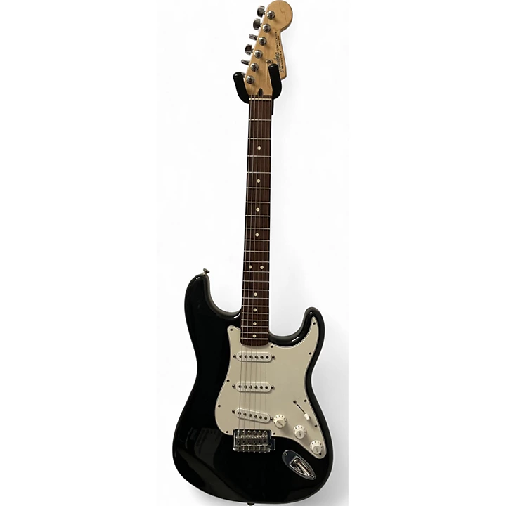 Fender 2006 Standard Stratocaster Solid Body Electric Guitar.gc