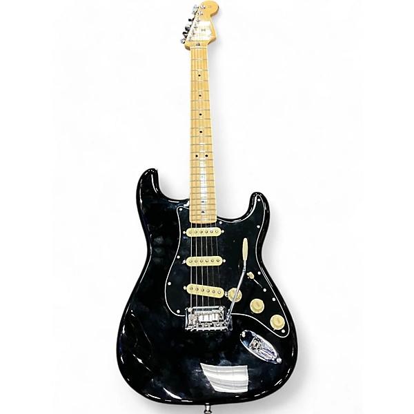 Used 2023 Fender Player Stratocaster Black Solid Body Electric Guitar