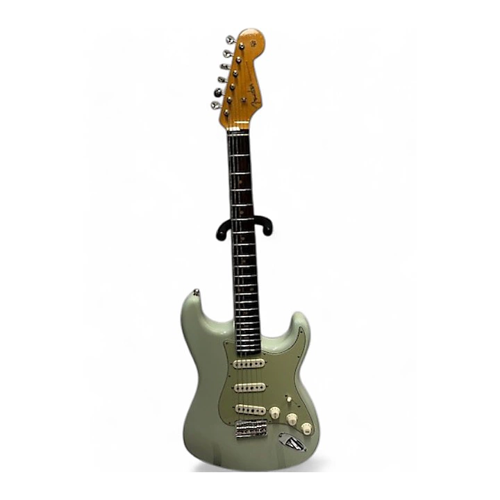 Fender 2022 Vintage Custom 59 Stratocaster Solid Body Electric Guitar.gc