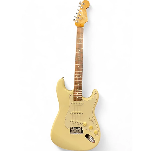 Vintage 1988 Fender Stratocaster White Solid Body Electric Guitar