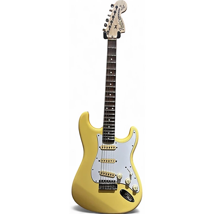 Fender Artist Series Yngwie Malmsteen Stratocaster Solid Body Electric Guitar