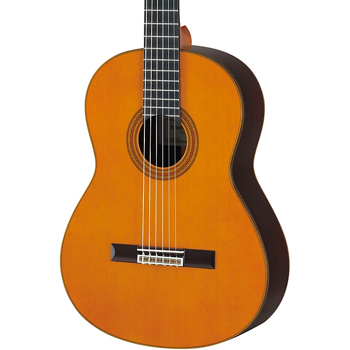 Yamaha GC32 Handcrafted Cedar Classical Guitar Level 2 Natural Cedar