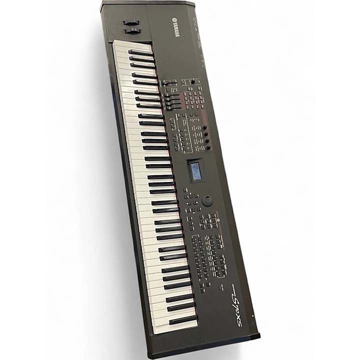 Yamaha Used Yamaha S70XS 76 Key Synthesizer