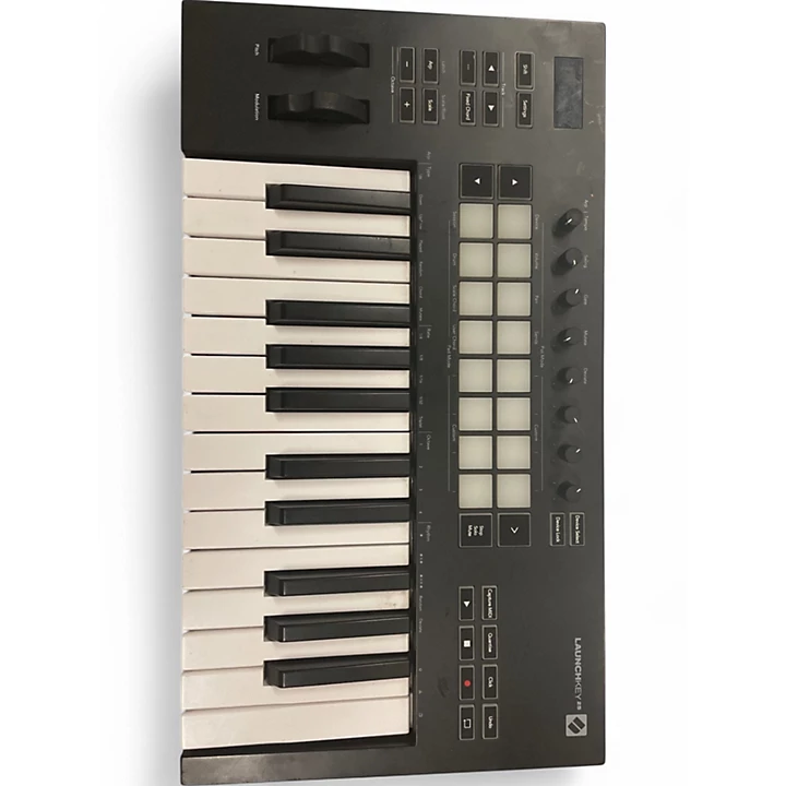 Novation Used Novation Launchkey 25 Key MIDI Controller