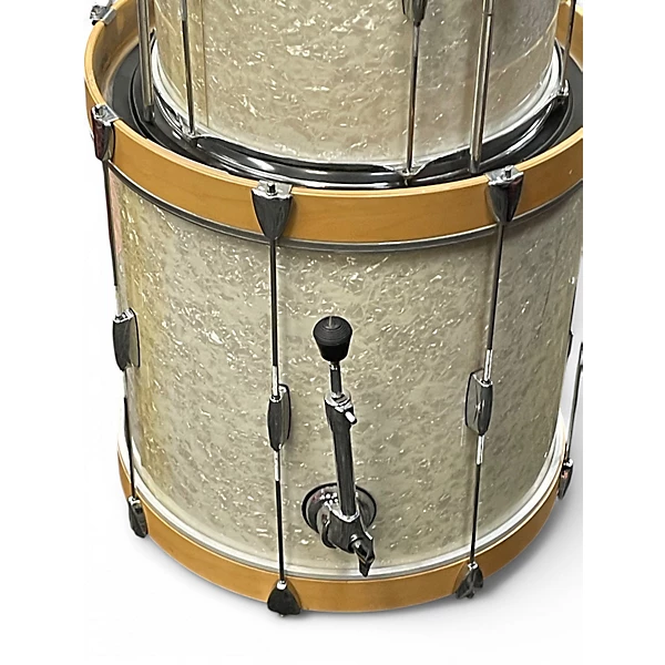 Gretsch Drums Used Gretsch Drums 4 Piece Catalina Pearl White Drum Kit.gc