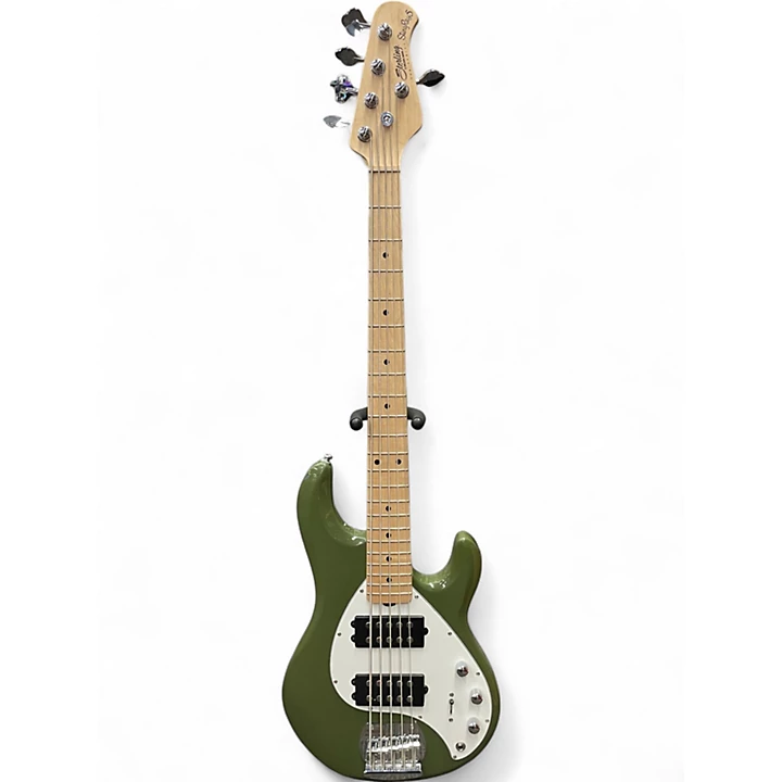 See Used Bass in Guitar Center Modesto
