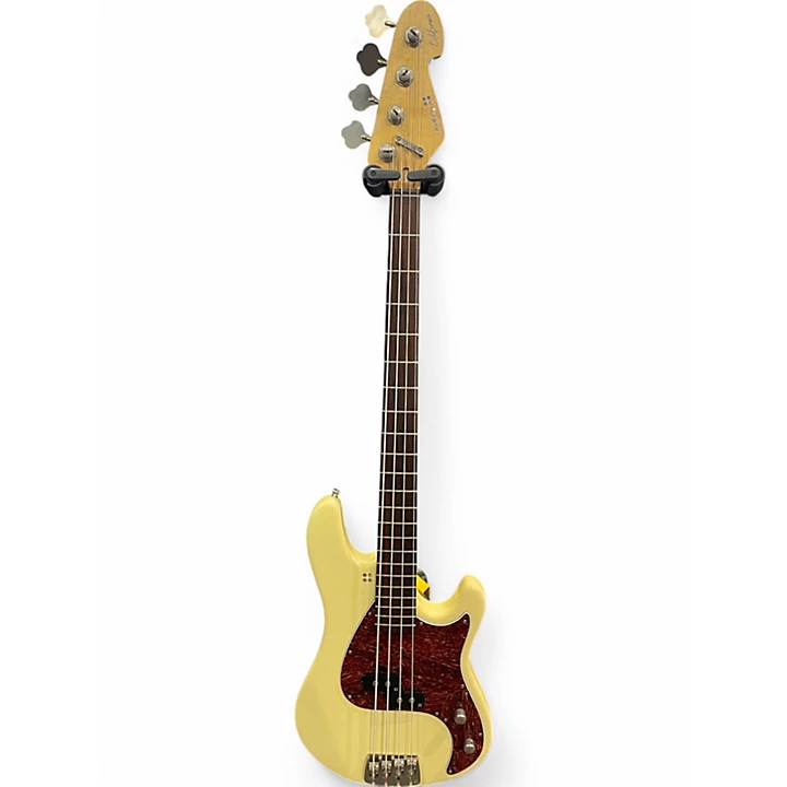 Used sandberg California Cream Electric Bass Guitar