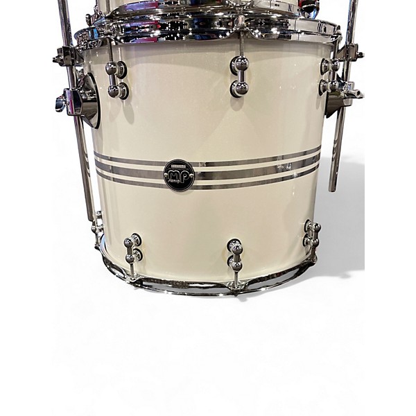 DW Used DW 3 Piece Performance Series white w grey stripe Drum Kit.gc