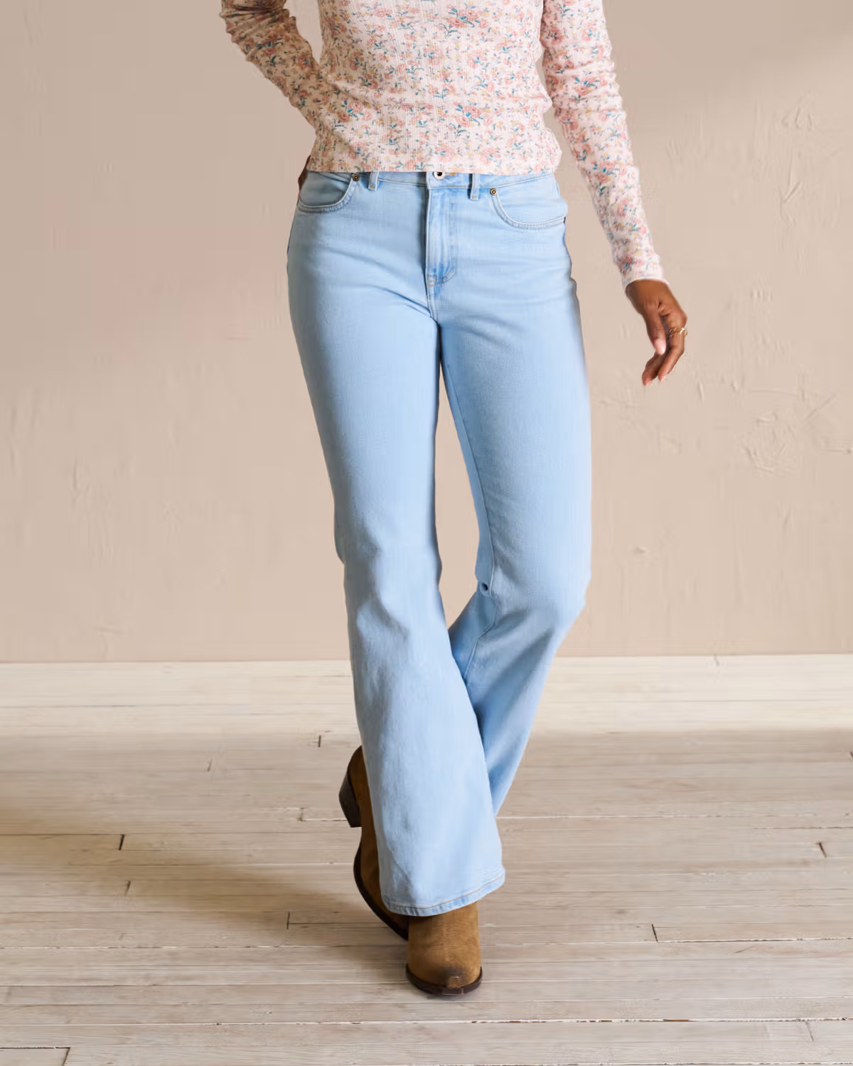 Women's Mid-Rise Bootcut Jeans