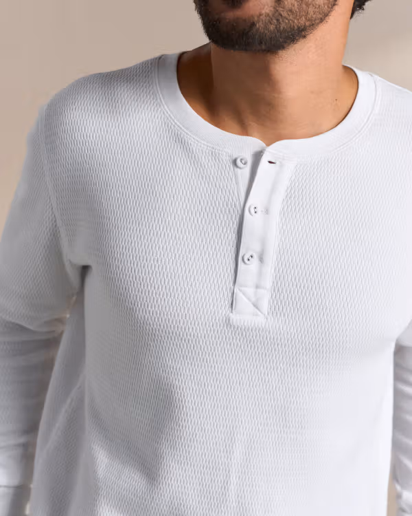 Men's Long Sleeve Standard Issue Waffle Henley